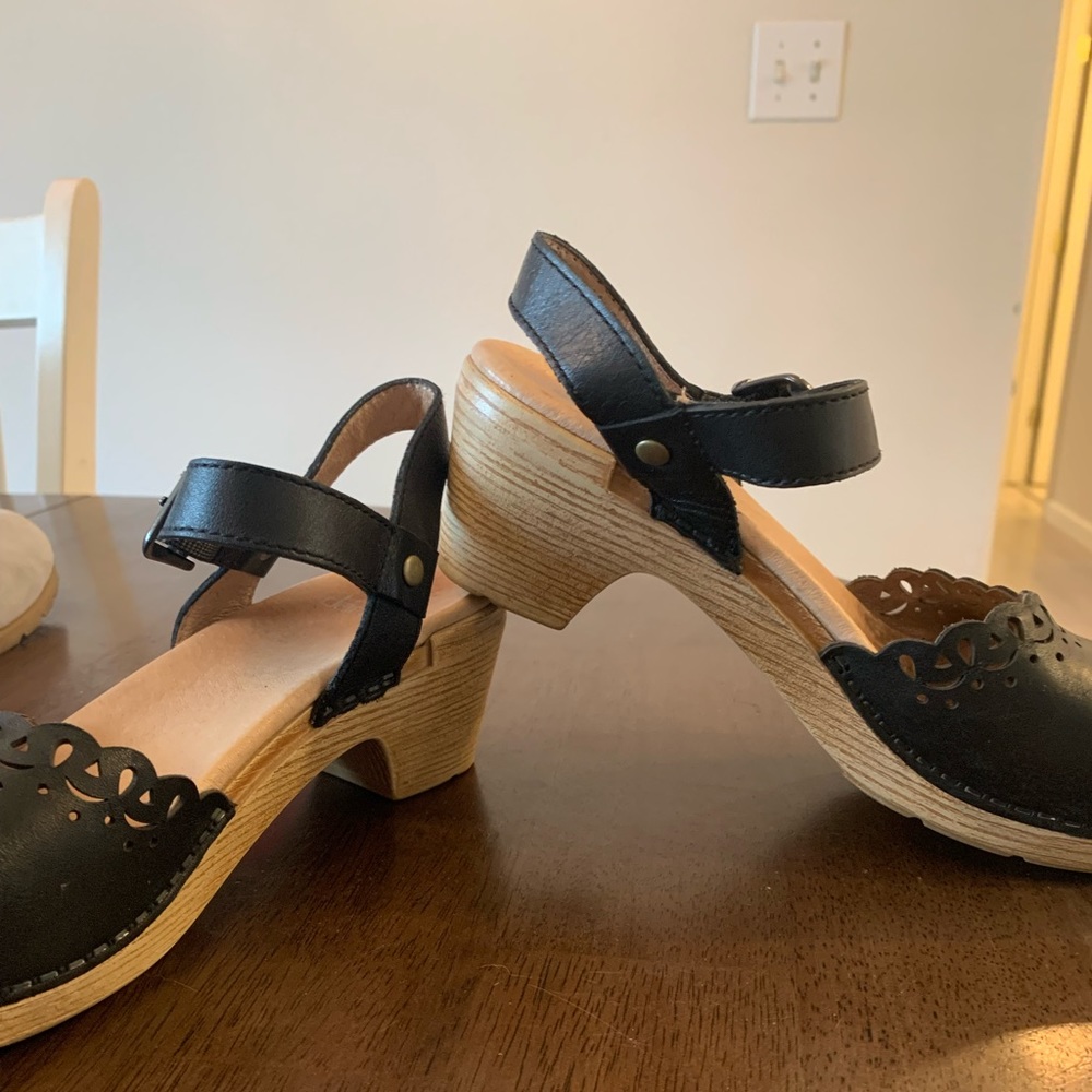 Black Dansco clogs